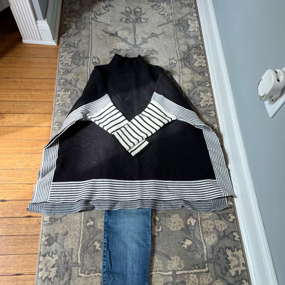 Poncho Time! - Picture 3 of 7